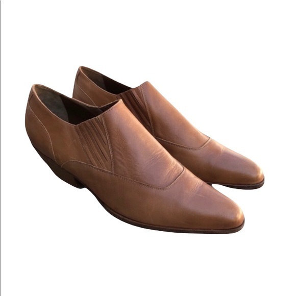 Vince Shoes - NWT Vince leather pointed toe low ankle boot 9.5